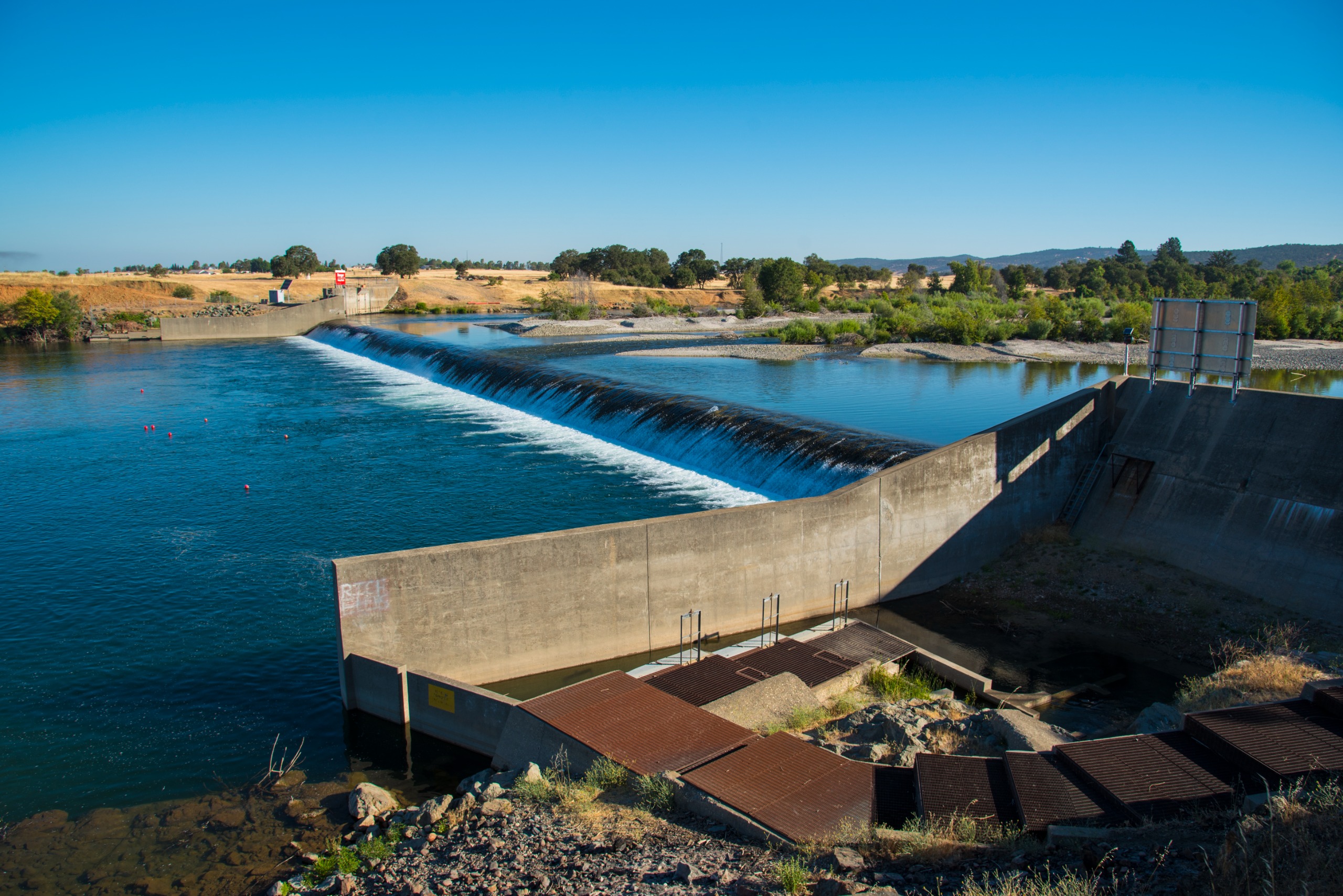 A ground-level view looking upstream at Daguerre Point Dam on the lower Yuba River. 